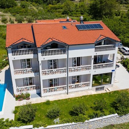 Bed & Breakfast Dosen IV Baska  Bagian luar foto