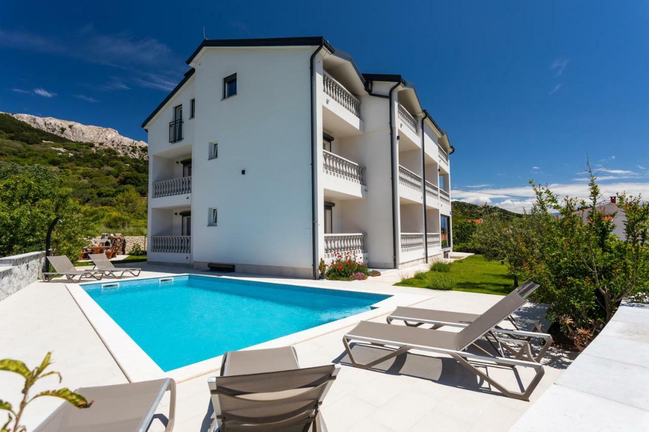 Bed & Breakfast Dosen IV Baska  Bagian luar foto
