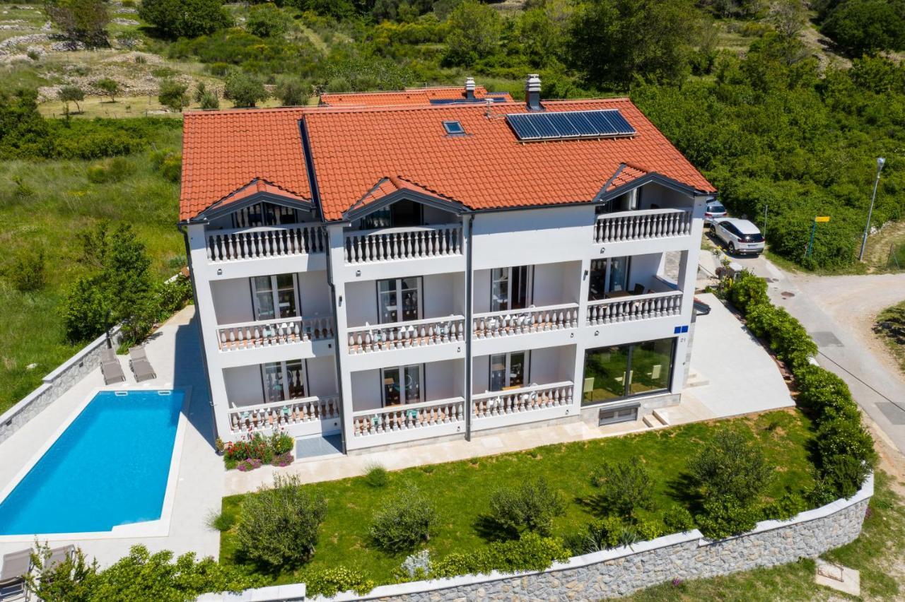Bed & Breakfast Dosen IV Baska  Bagian luar foto